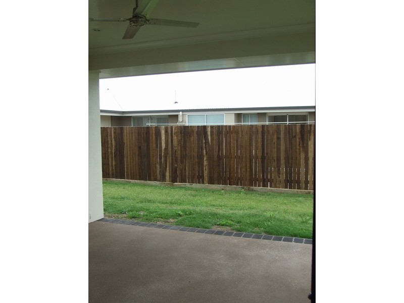 22 Fallon Drive, Middle Ridge QLD 4350