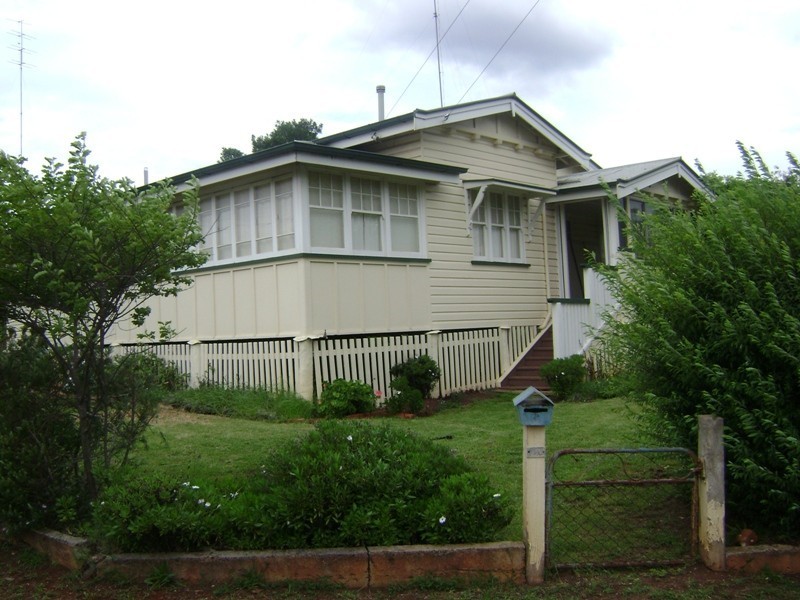 740 Ruthven Street, South Toowoomba QLD 4350