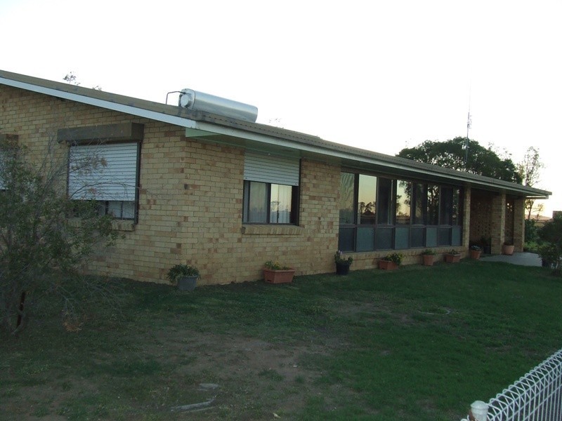 “Glencoe” Casiles Road, Yandilla QLD 4352
