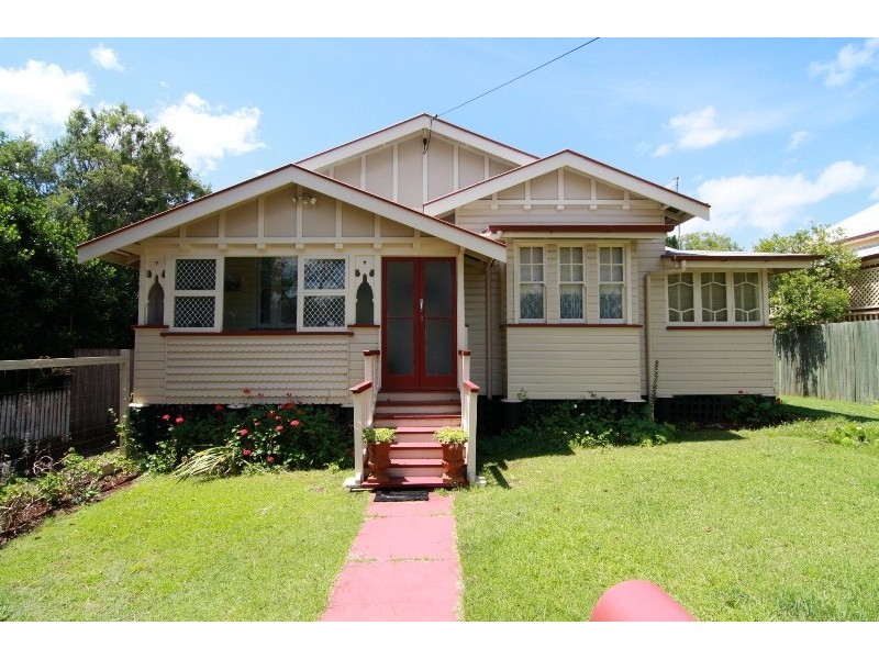 “Maycliff” 35 Arthur Street, East Toowoomba QLD 4350