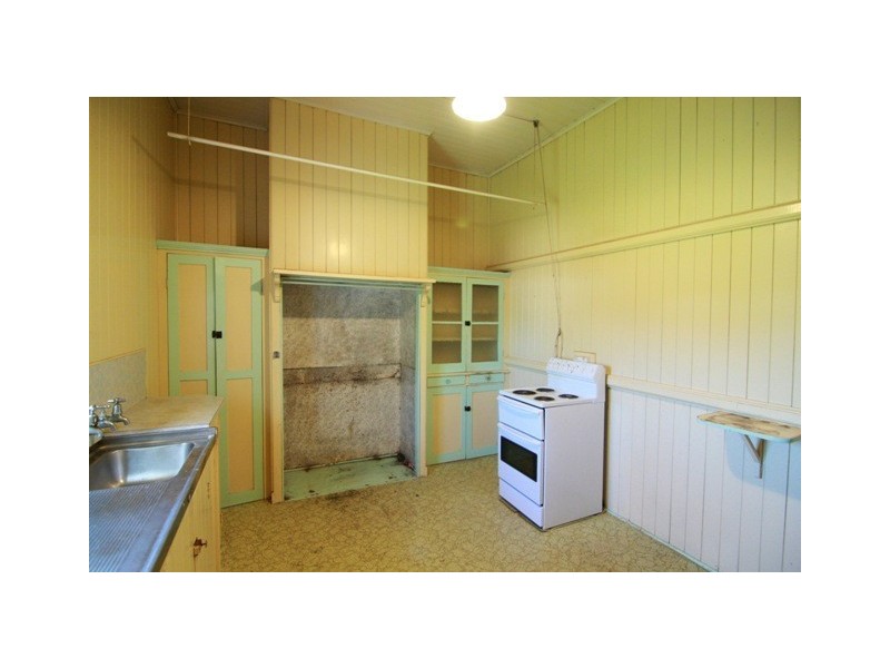 “Maycliff” 35 Arthur Street, East Toowoomba QLD 4350