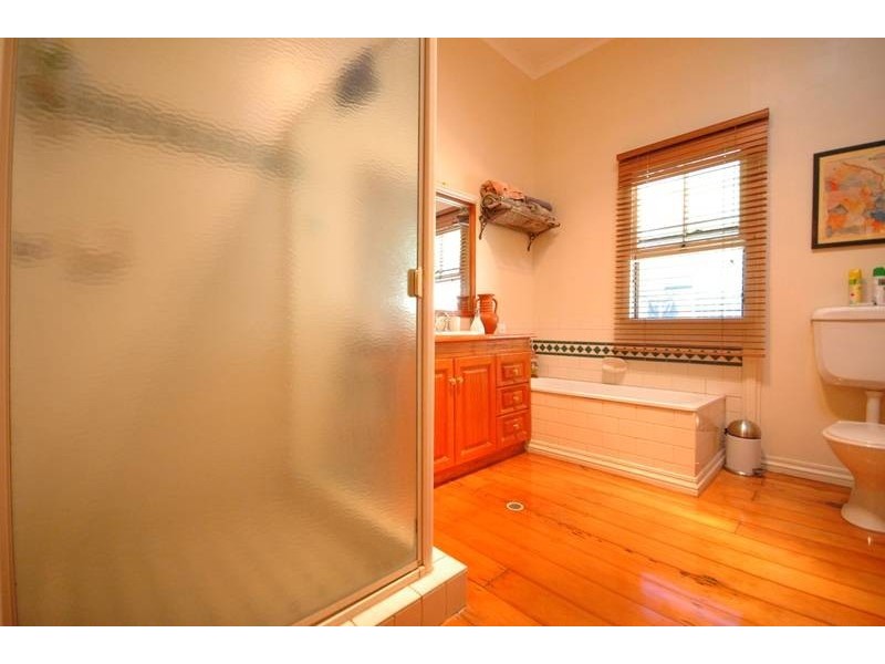 19 Herries Street, East Toowoomba QLD 4350