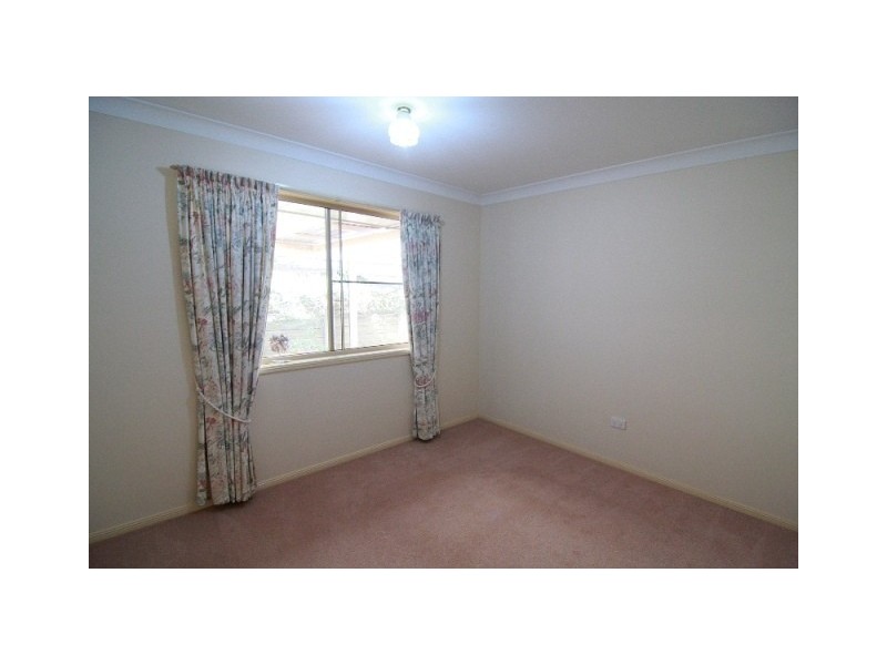 6 Hillsdale Crescent, Blue Mountain Heights QLD 4350