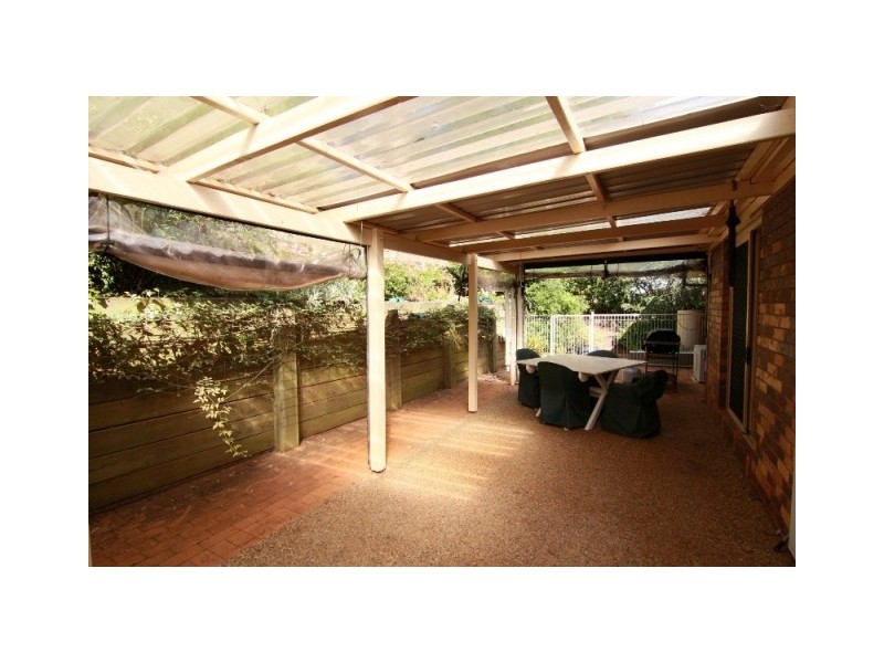 6 Hillsdale Crescent, Blue Mountain Heights QLD 4350