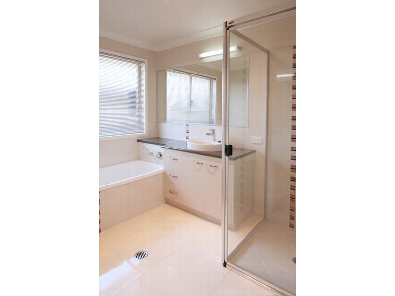 92 Spring Street, Middle Ridge QLD 4350