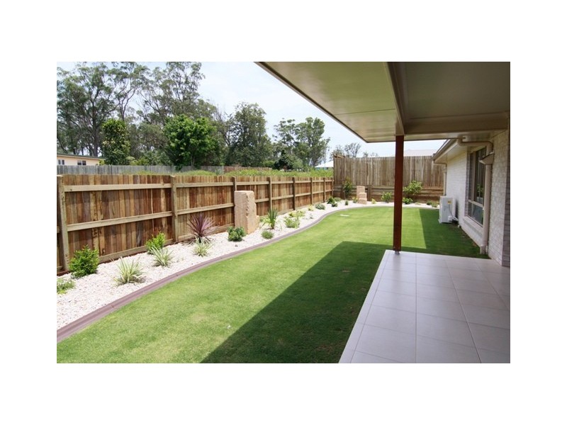 92 Spring Street, Middle Ridge QLD 4350
