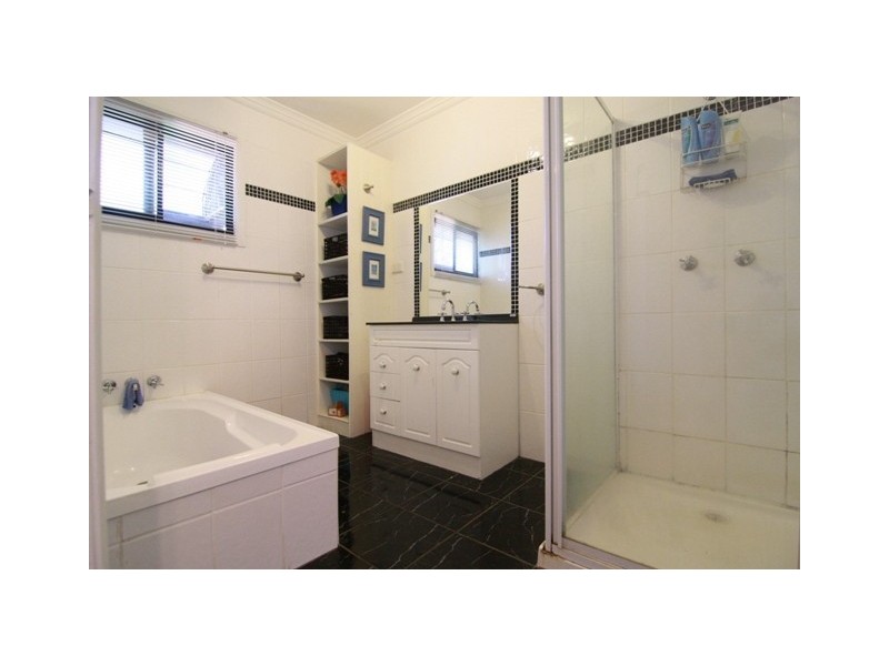 18 Hazzard Street, Centenary Heights QLD 4350