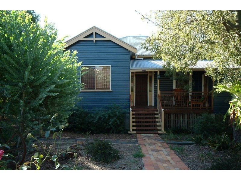 37 Cumming Street, North Toowoomba QLD 4350