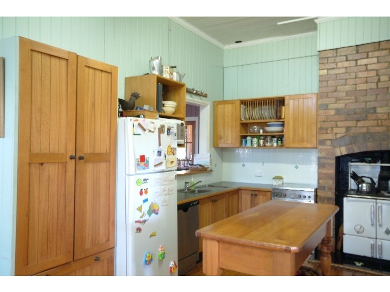 37 Cumming Street, North Toowoomba QLD 4350