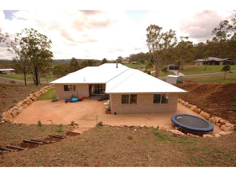 10 Rangeview Drive, Top Camp QLD 4350