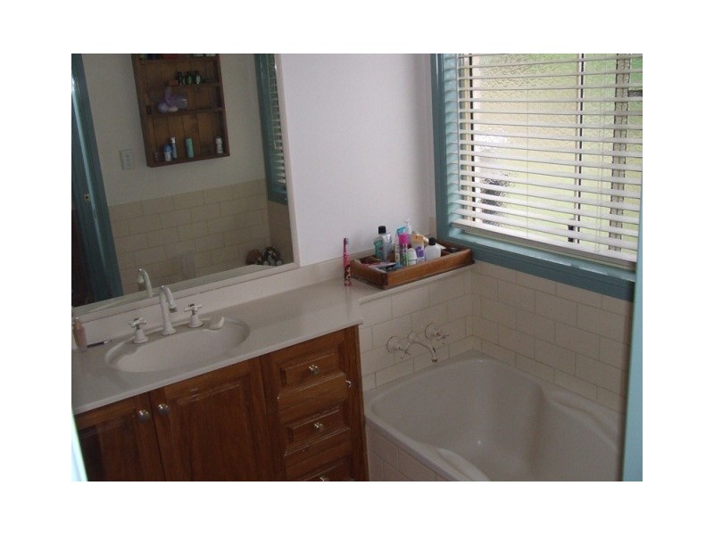 11 Graham Court, Hodgson Vale QLD 4352