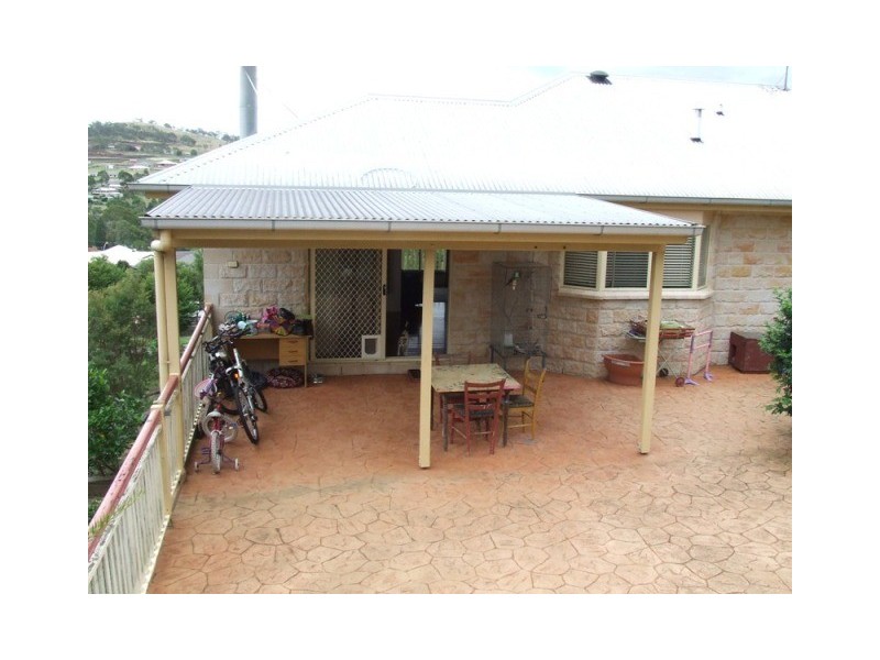 11 Graham Court, Hodgson Vale QLD 4352