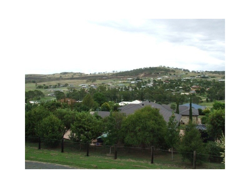 11 Graham Court, Hodgson Vale QLD 4352