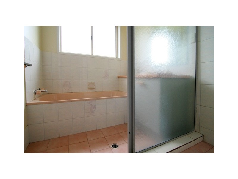 8a Traminer Drive, Wilsonton QLD 4350