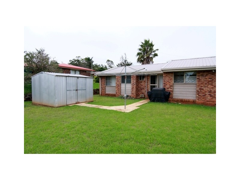 8a Traminer Drive, Wilsonton QLD 4350