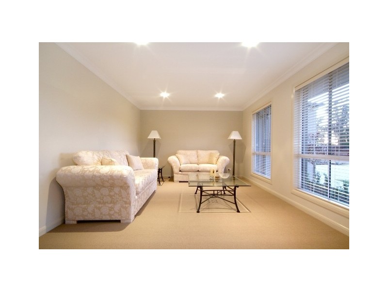 11 Beardsworth Court, Middle Ridge QLD 4350