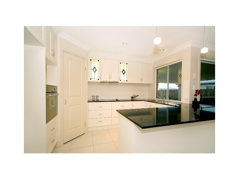 11 Beardsworth Court, Middle Ridge QLD 4350