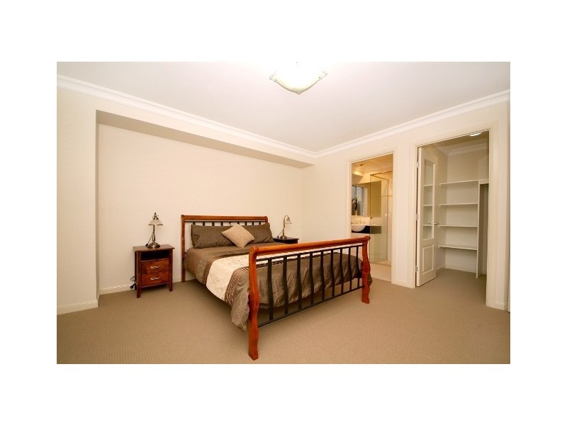 11 Beardsworth Court, Middle Ridge QLD 4350
