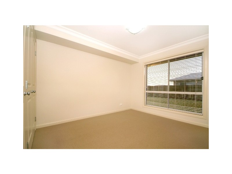 11 Beardsworth Court, Middle Ridge QLD 4350