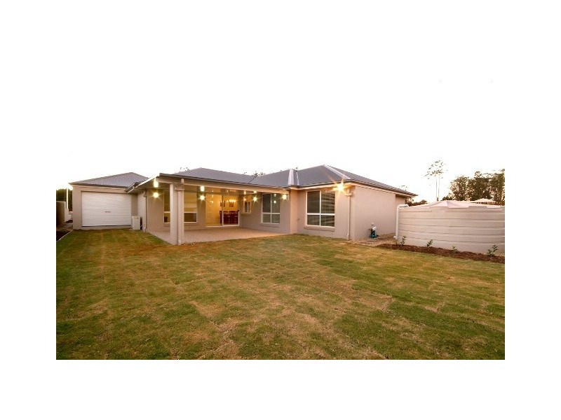 11 Beardsworth Court, Middle Ridge QLD 4350