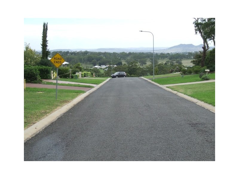 4 Volp Court, Highfields QLD 4352