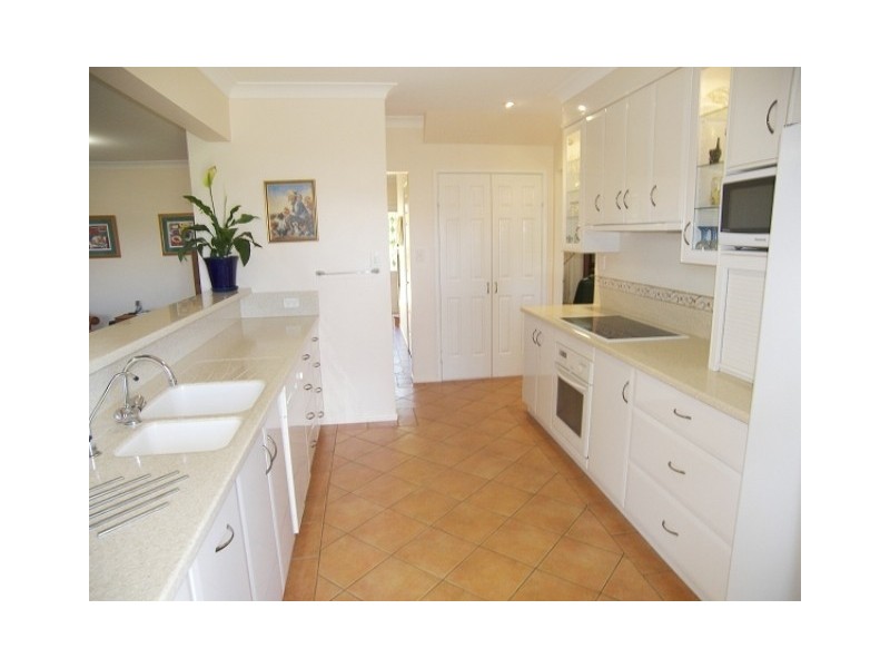 18 Robertson Crescent, Prince Henry Heights QLD 4350