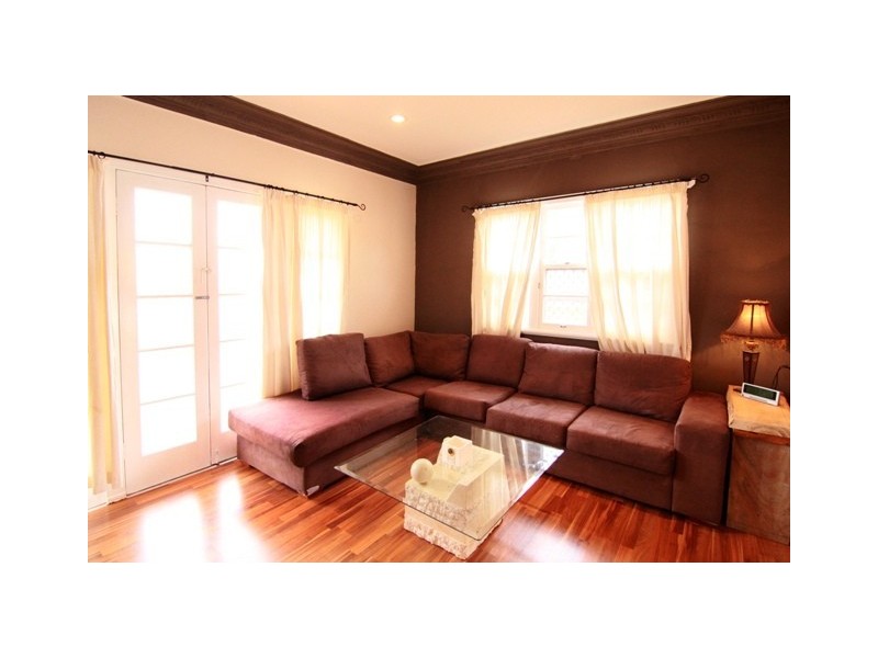 16 Llewellyn Street, Centenary Heights QLD 4350