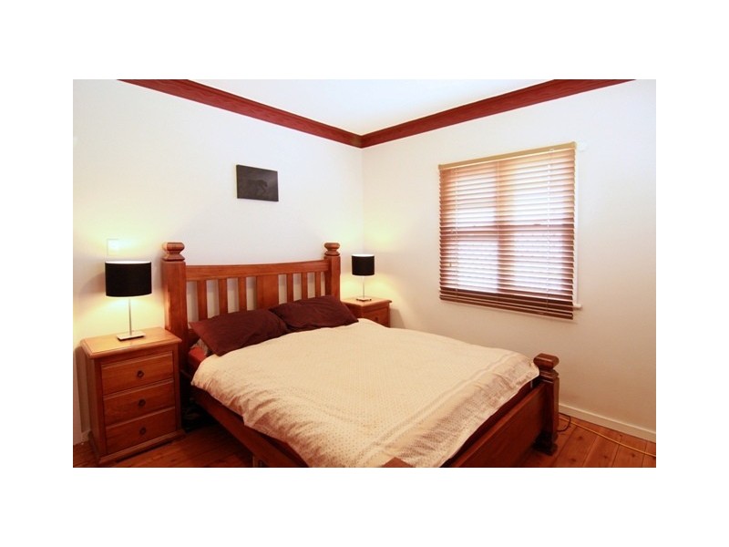 16 Llewellyn Street, Centenary Heights QLD 4350