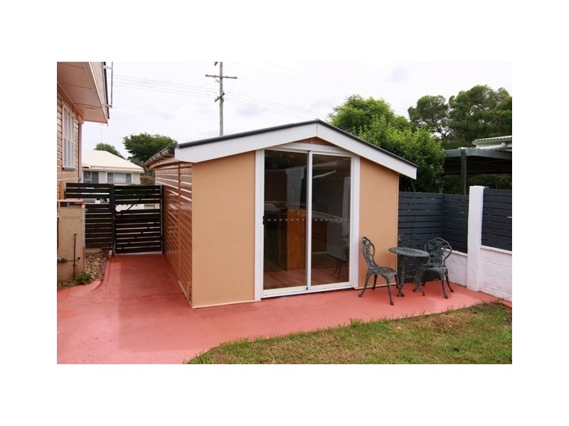 16 Llewellyn Street, Centenary Heights QLD 4350