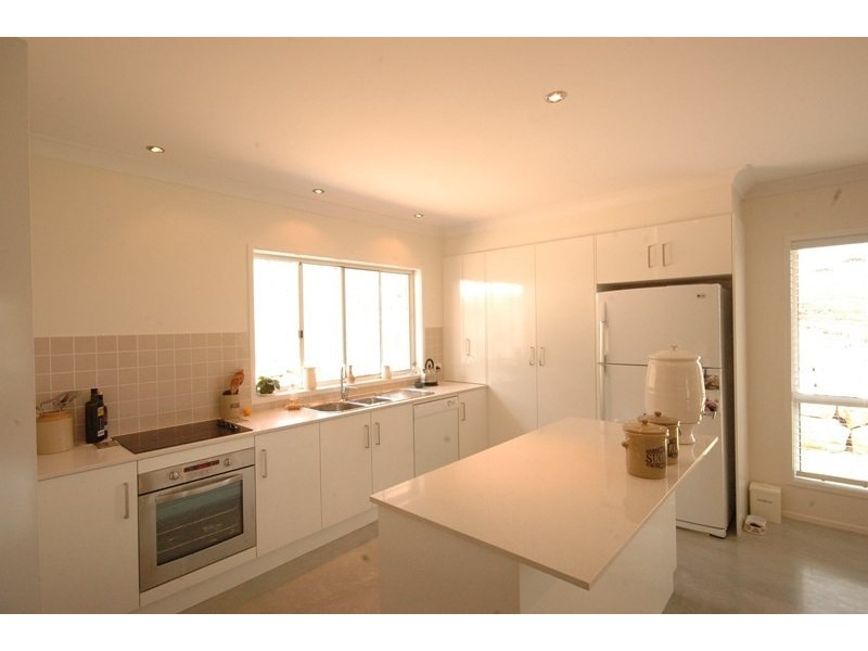 10 Rangeview Drive, Top Camp QLD 4350