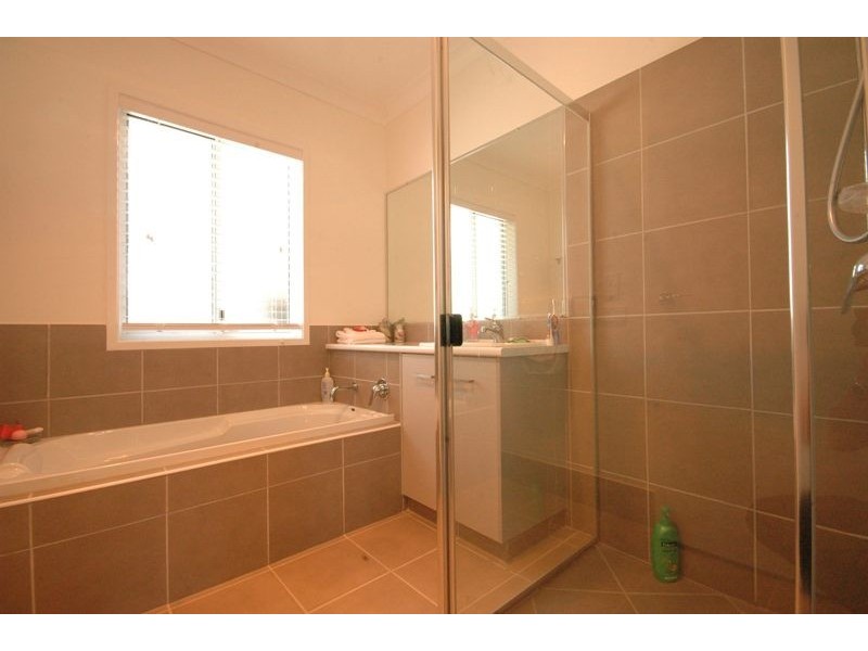 10 Rangeview Drive, Top Camp QLD 4350