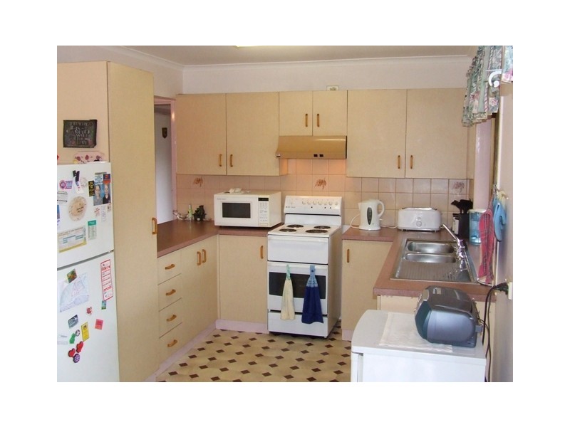 4/301 Bridge Street, Newtown QLD 4350