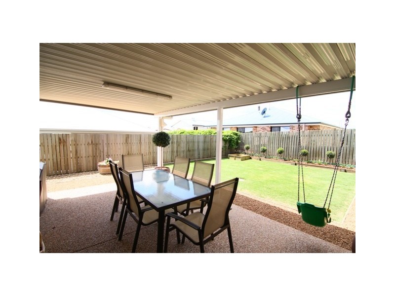 28 Calypso Crescent, Middle Ridge QLD 4350