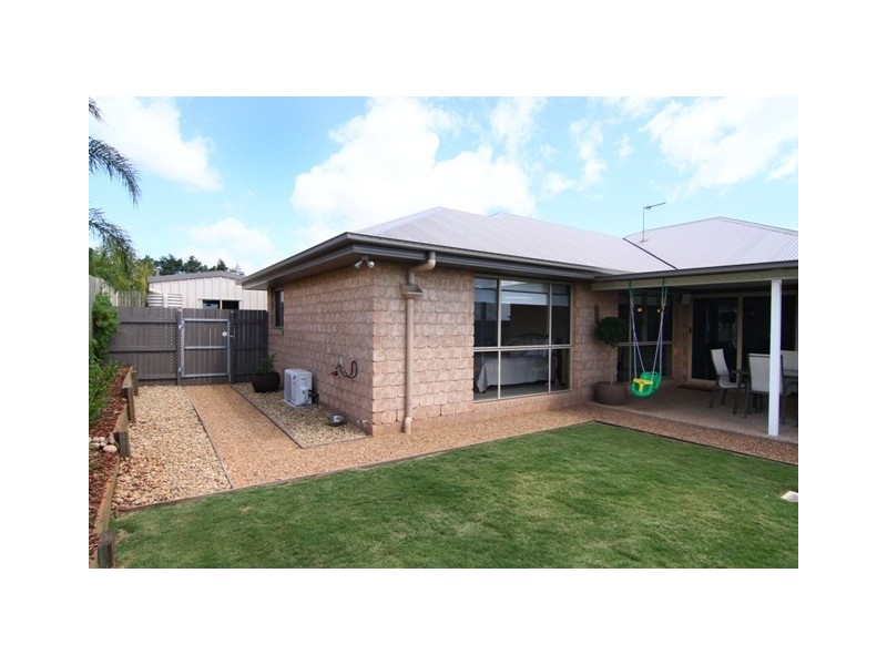 28 Calypso Crescent, Middle Ridge QLD 4350