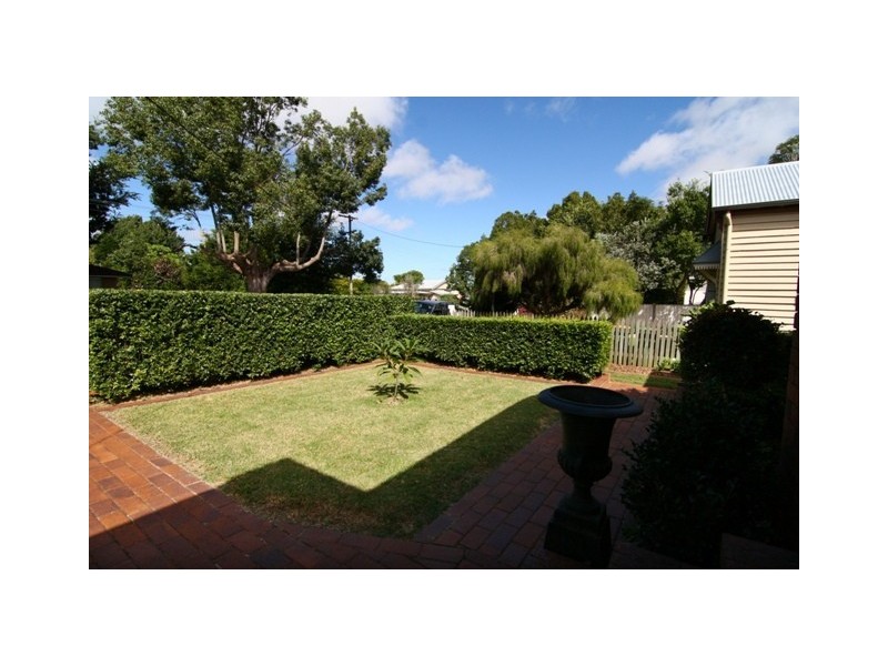 41 Arthur Street, East Toowoomba QLD 4350