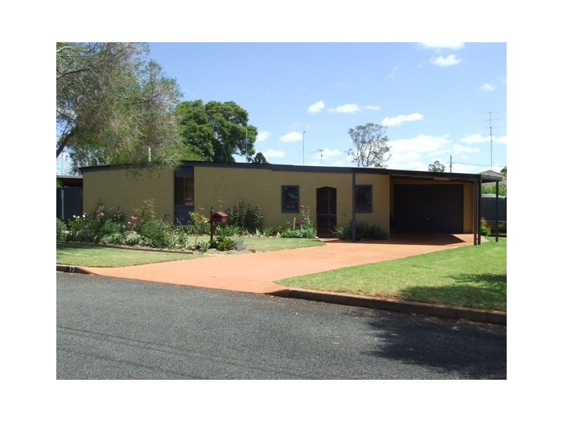 17 Dumba Street, Harristown QLD 4350