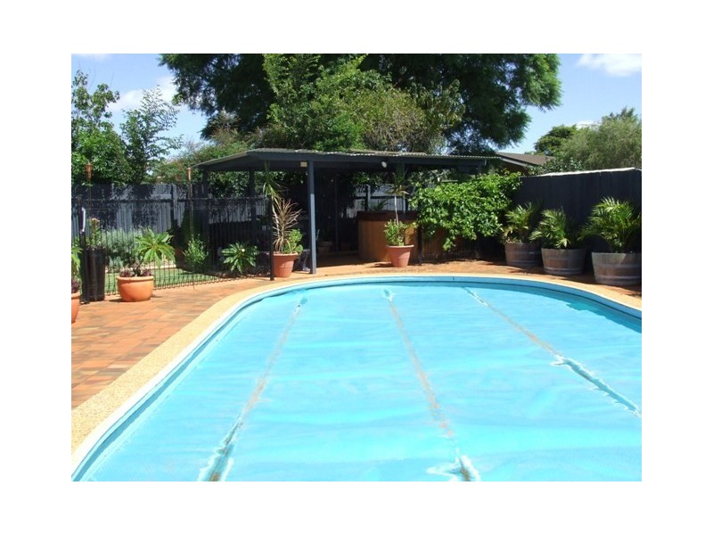 17 Dumba Street, Harristown QLD 4350