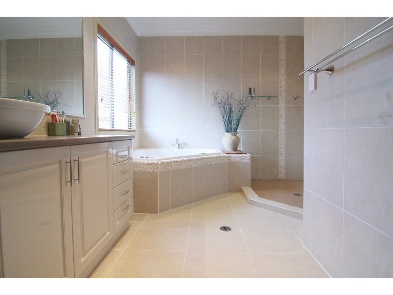 25 Pendoma Drive, Hodgson Vale QLD 4352