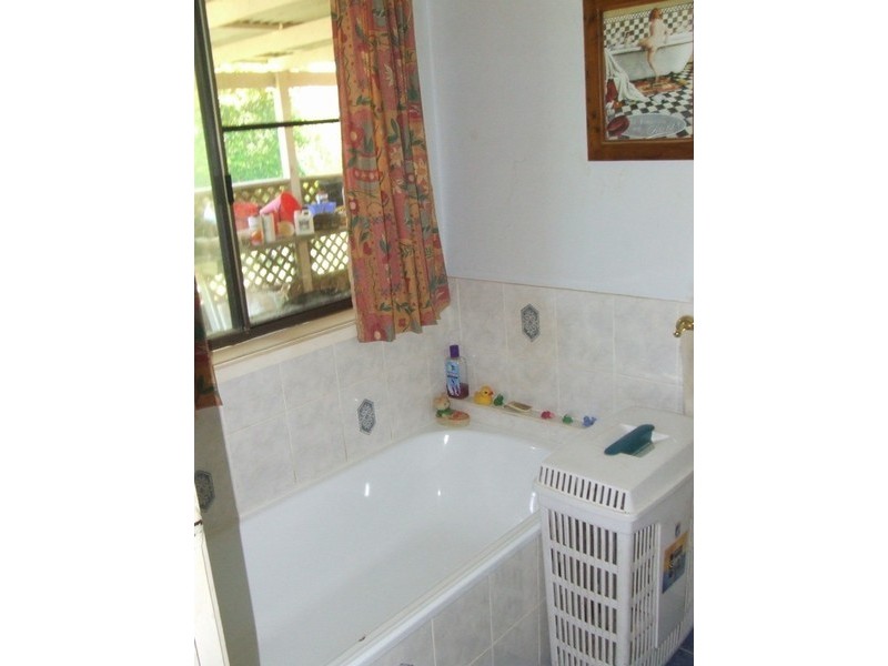 105 Koreelah Street, Upper Lockyer QLD 4352