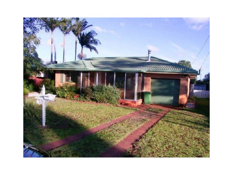 4 Stella Court, Wilsonton QLD 4350