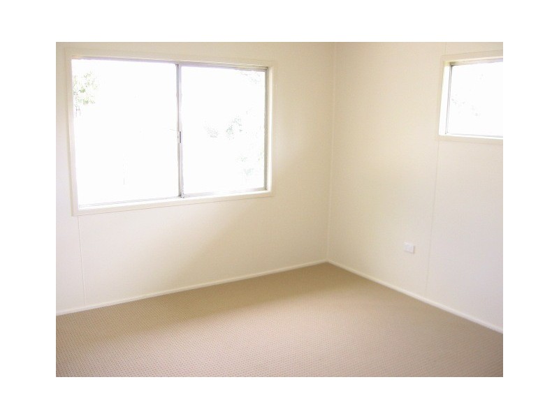 4 Hillside Street, Newtown QLD 4350