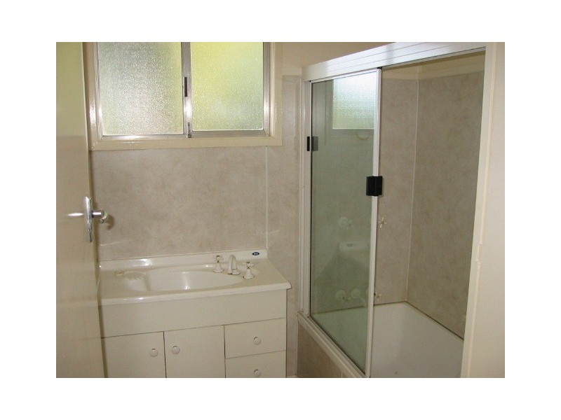 4 Hillside Street, Newtown QLD 4350