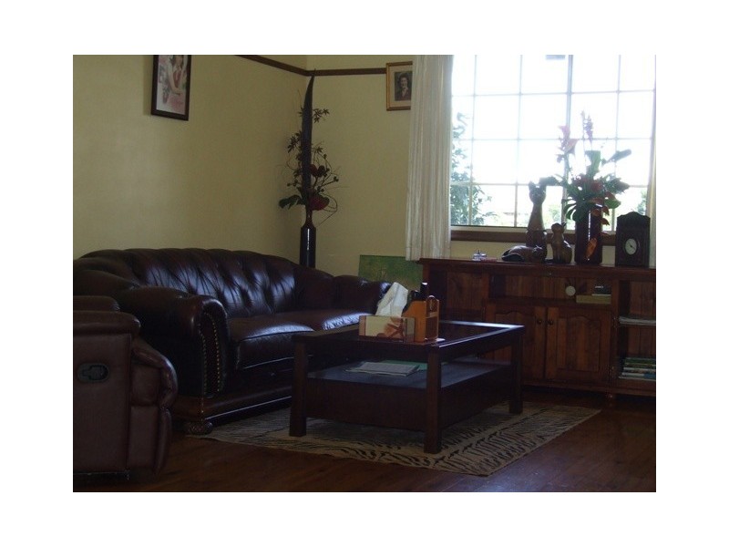 115 Bridge Street, Mount Lofty QLD 4350