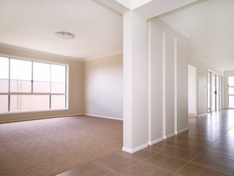 14 Fallon Drive, Middle Ridge QLD 4350