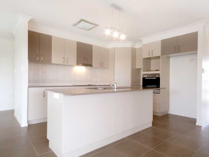 14 Fallon Drive, Middle Ridge QLD 4350