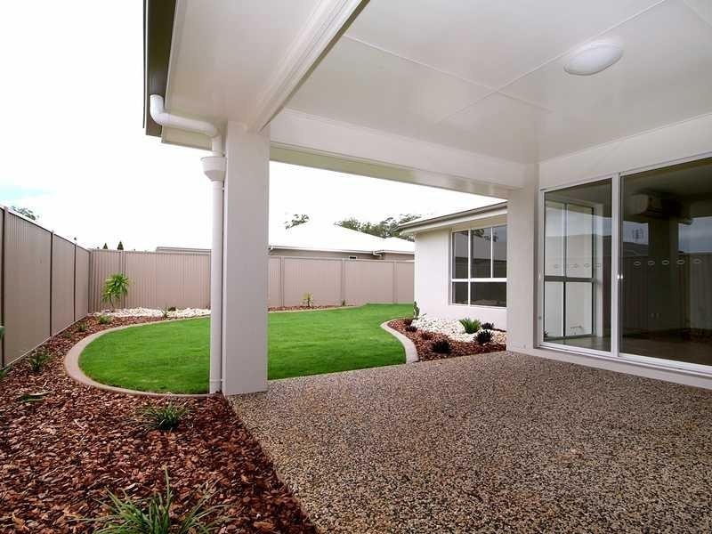 14 Fallon Drive, Middle Ridge QLD 4350