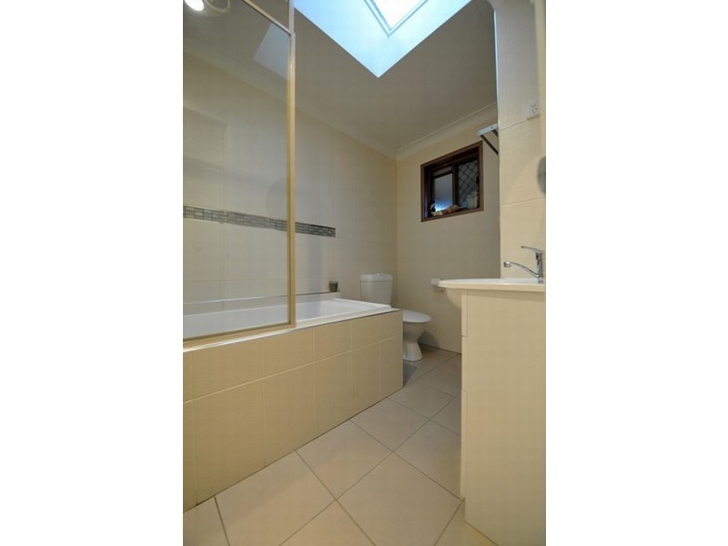 1/4 Fokker Street, Wilsonton QLD 4350