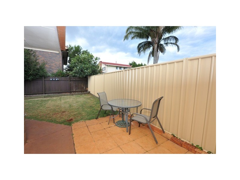 1/4 Fokker Street, Wilsonton QLD 4350