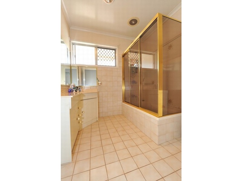 35 Richmond Drive, Wilsonton QLD 4350