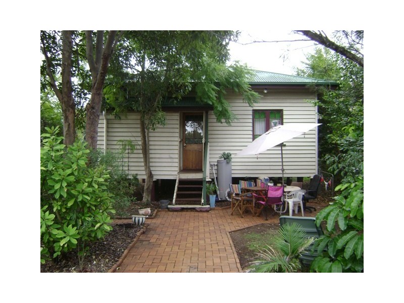 222 Long Street, South Toowoomba QLD 4350